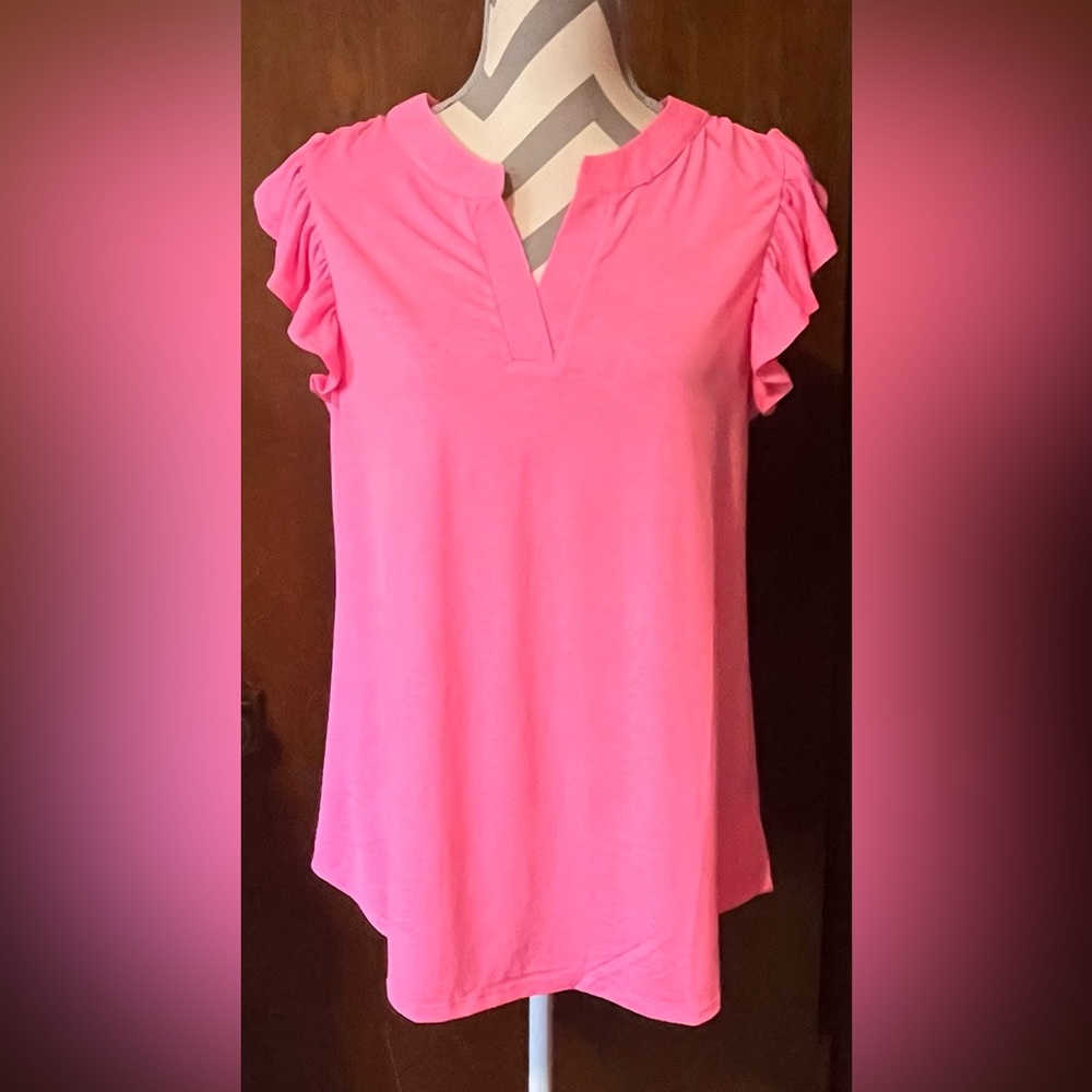 NWT Dear Scarlett Lizzy Ruffle Sleeve Top in Neo Pink
